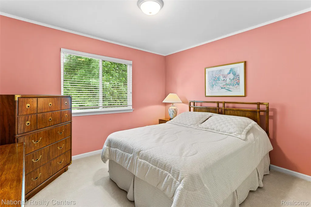180 Winslow Circle Commerce Charter Township MI 48390