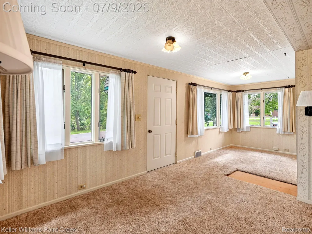 204 Russell Road Kawkawlin Township MI 48631