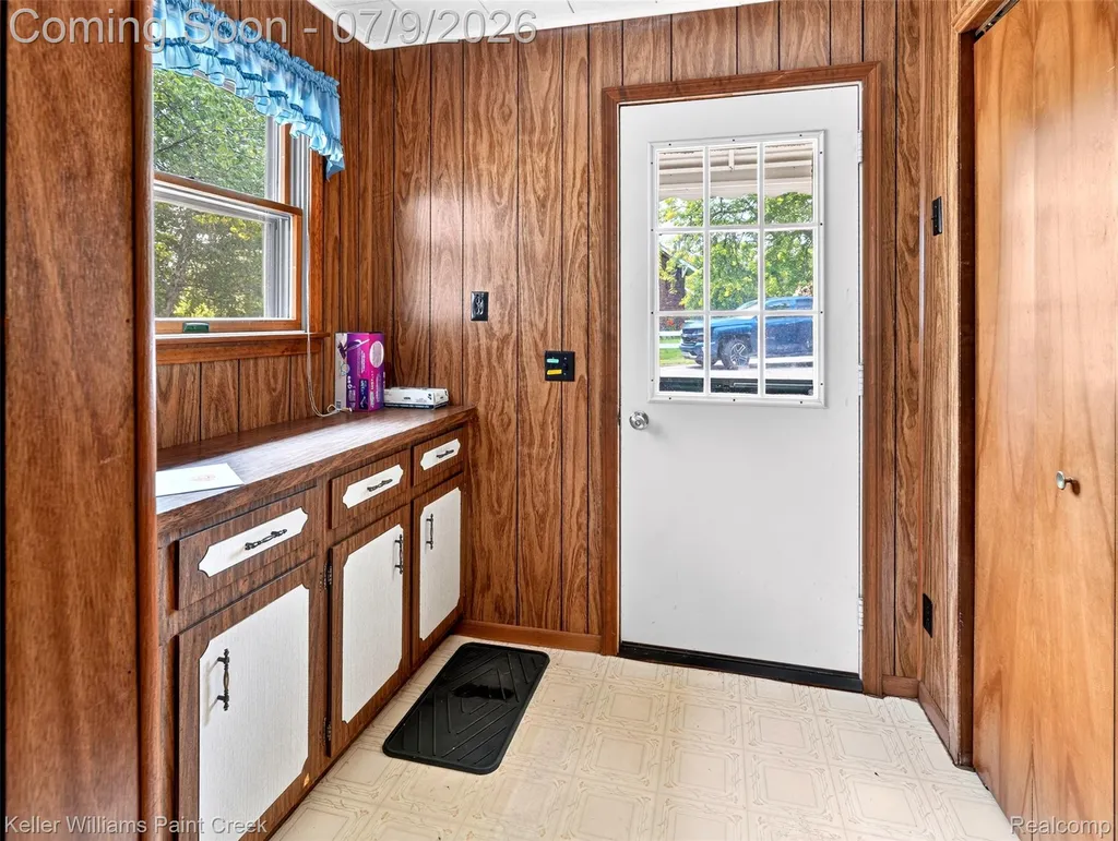 204 Russell Road Kawkawlin Township MI 48631