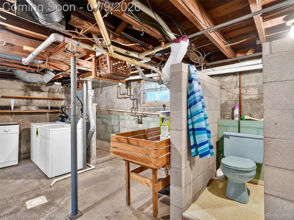 204 Russell Road Kawkawlin Township MI 48631