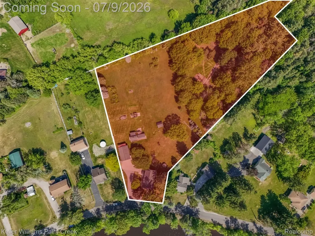 204 Russell Road Kawkawlin Township MI 48631