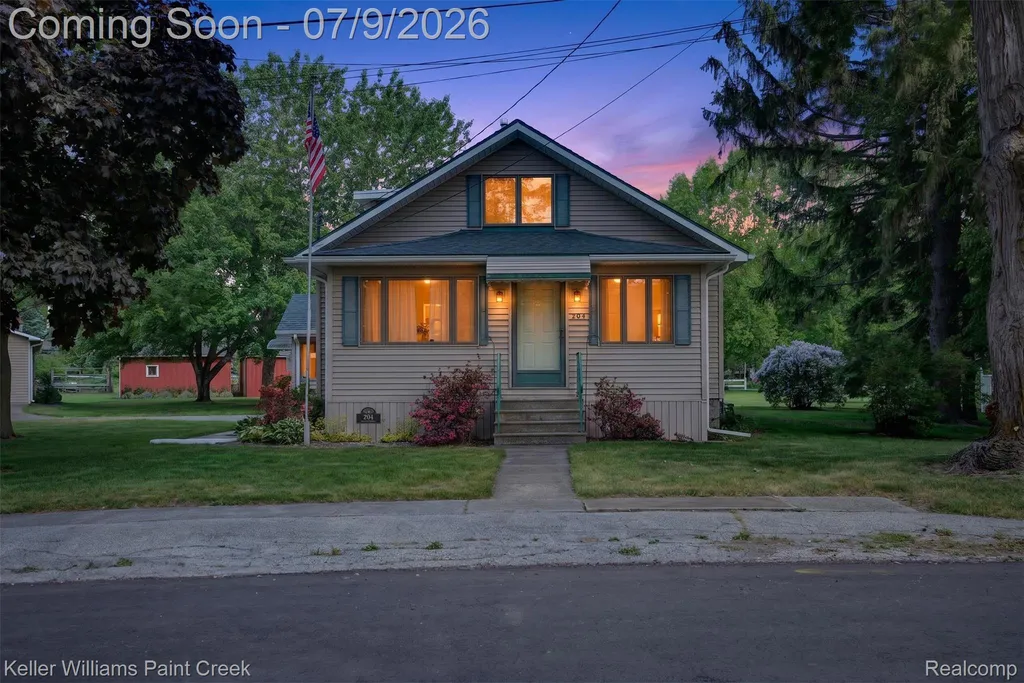 204 Russell Road Kawkawlin Township MI 48631