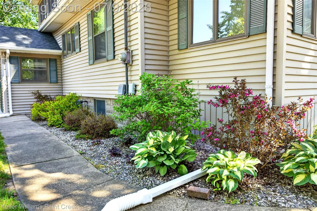 204 Russell Road Kawkawlin Township MI 48631
