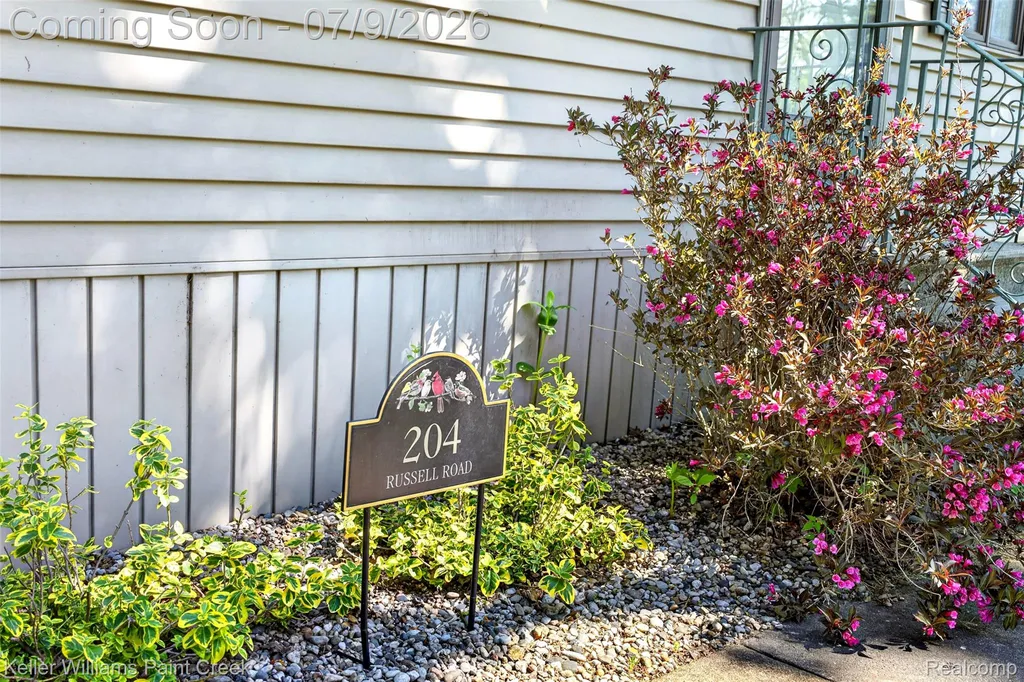 204 Russell Road Kawkawlin Township MI 48631