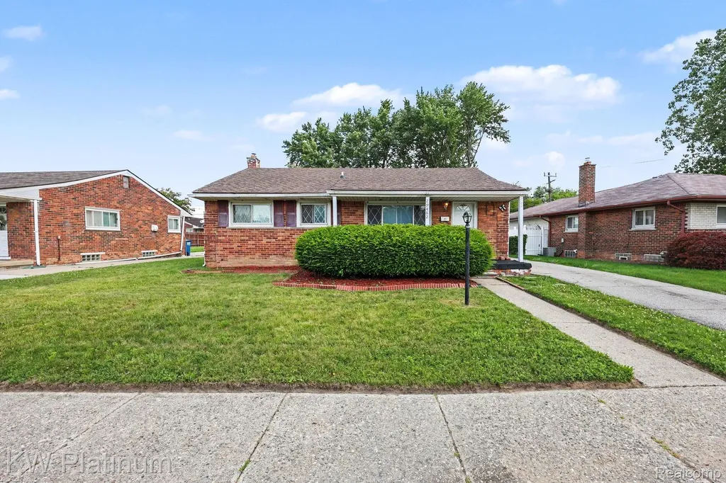 29462 Hanover Boulevard Westland City MI 48186