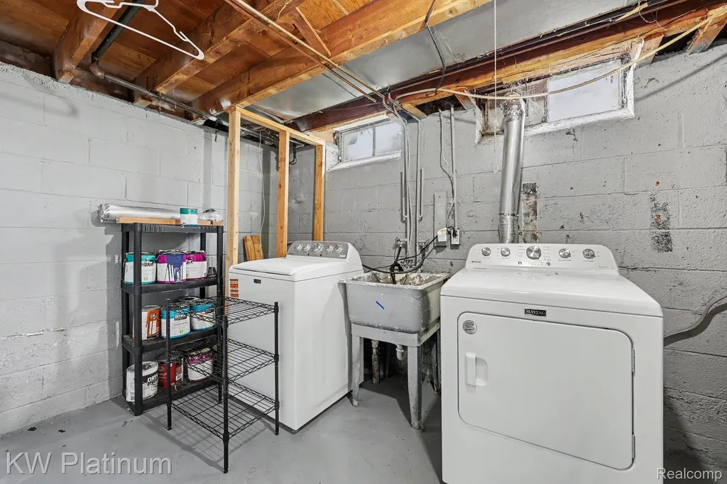 29462 Hanover Boulevard Westland City MI 48186