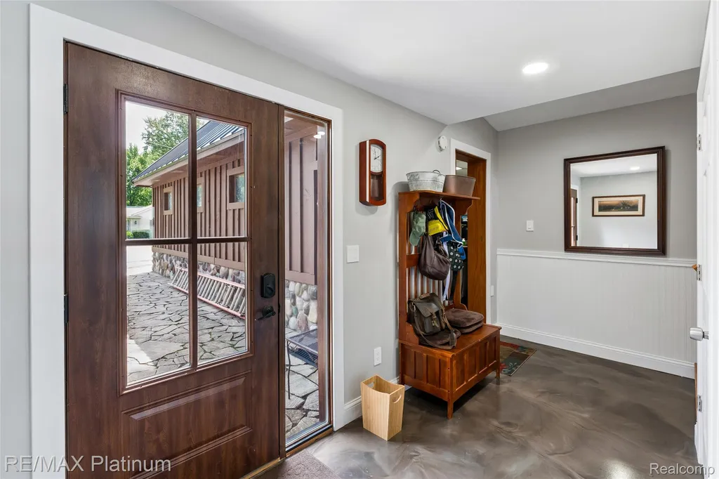 3154 Ponemah Drive Fenton Charter Township MI 48430