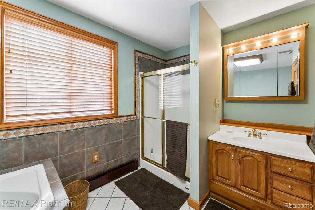 3154 Ponemah Drive Fenton Charter Township MI 48430