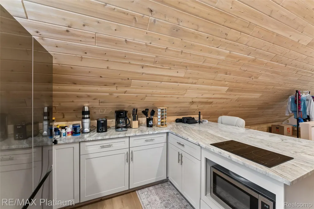 3154 Ponemah Drive Fenton Charter Township MI 48430