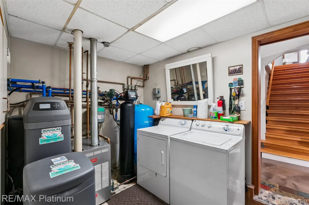 3154 Ponemah Drive Fenton Charter Township MI 48430
