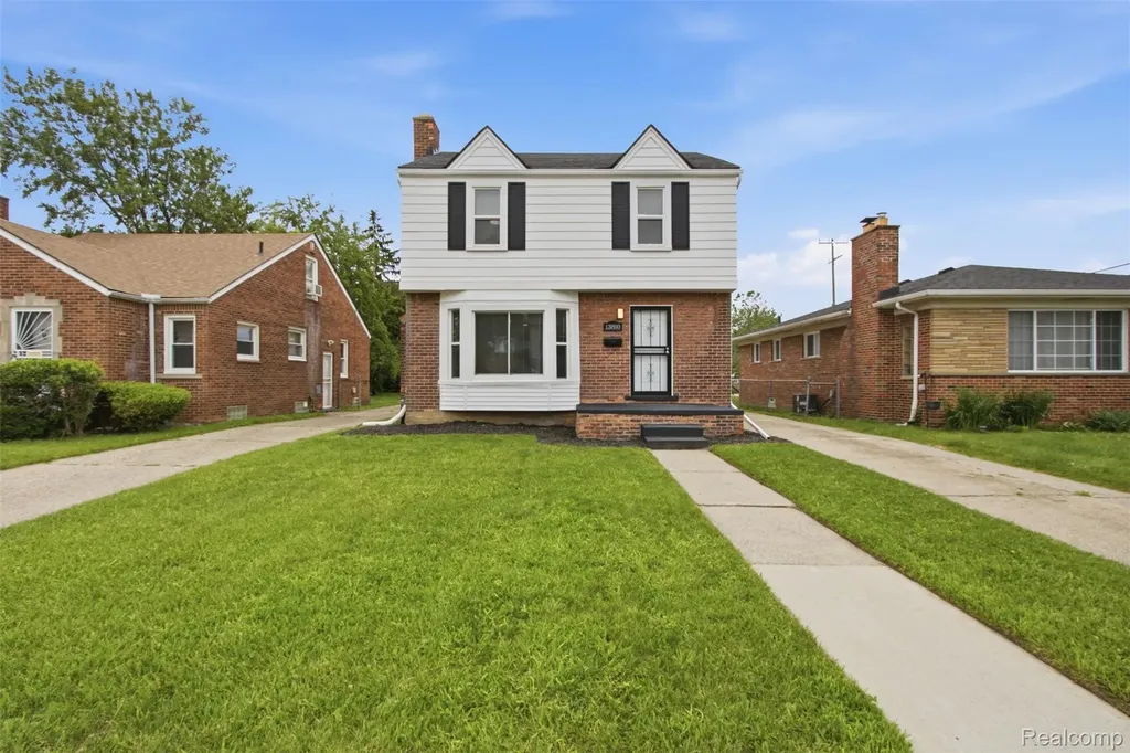 13810 Fairmount Drive Detroit City MI 48205