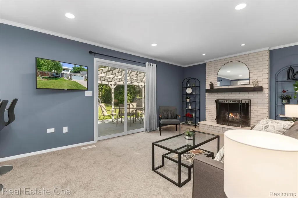 5011 Thorncroft Avenue Royal Oak City MI 48073