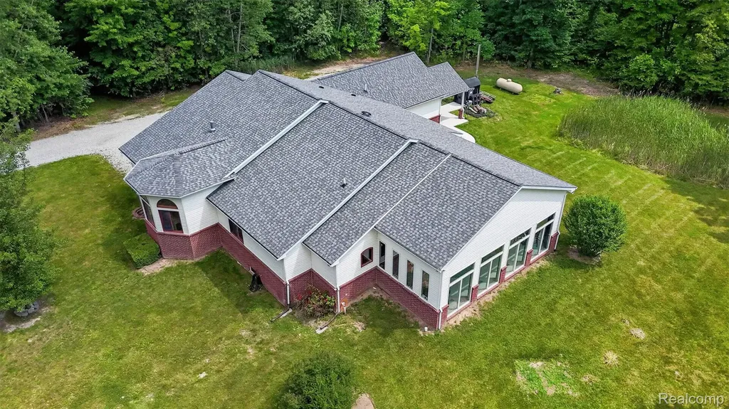 1621 Preservation Lane St. Clair City MI 48079