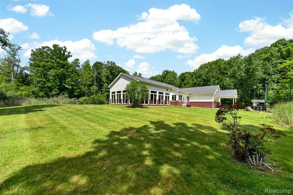 1621 Preservation Lane St. Clair City MI 48079