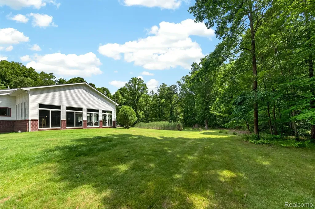 1621 Preservation Lane St. Clair City MI 48079