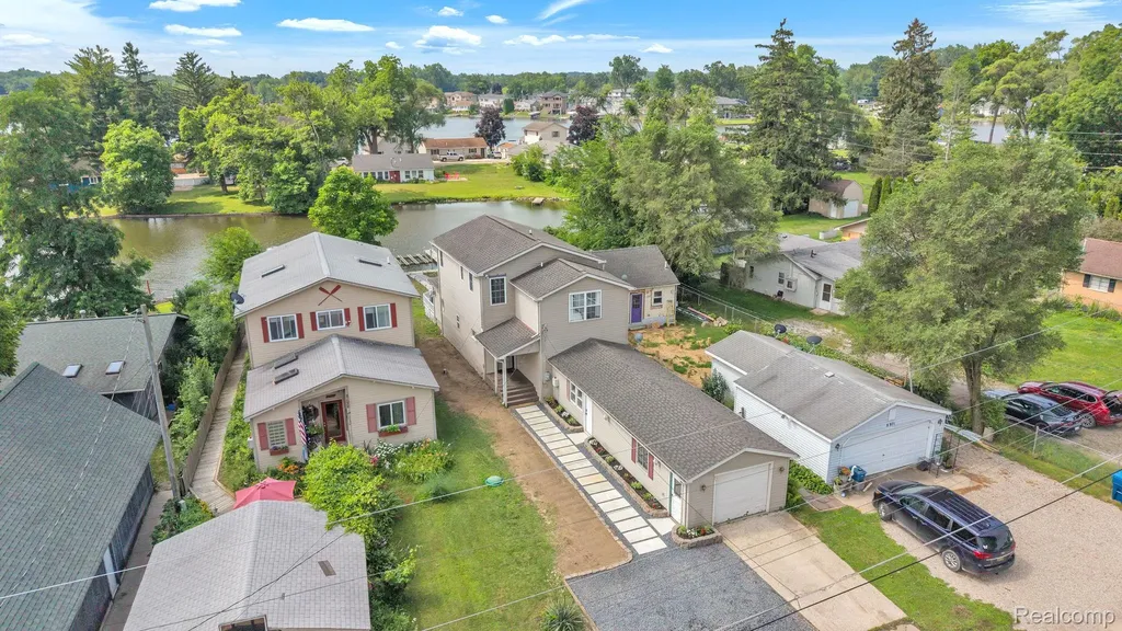 8963 Tackles Drive White Lake Charter Township MI 48386