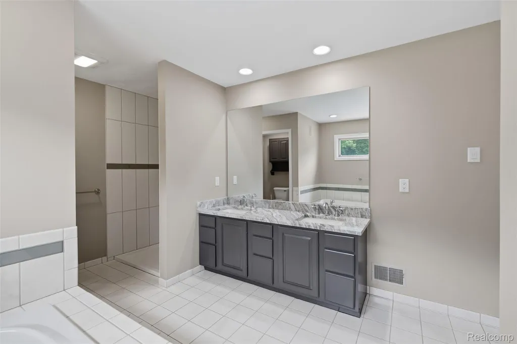 462 Gulley Road Oceola Township MI 48843