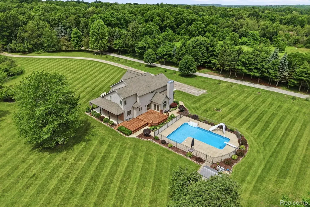 462 Gulley Road Oceola Township MI 48843