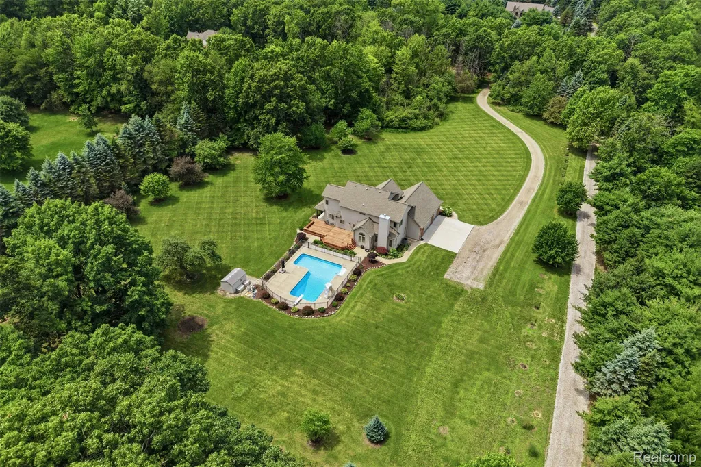 462 Gulley Road Oceola Township MI 48843
