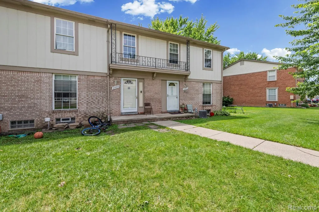 35479 Turner Drive Sterling Heights City MI 48312
