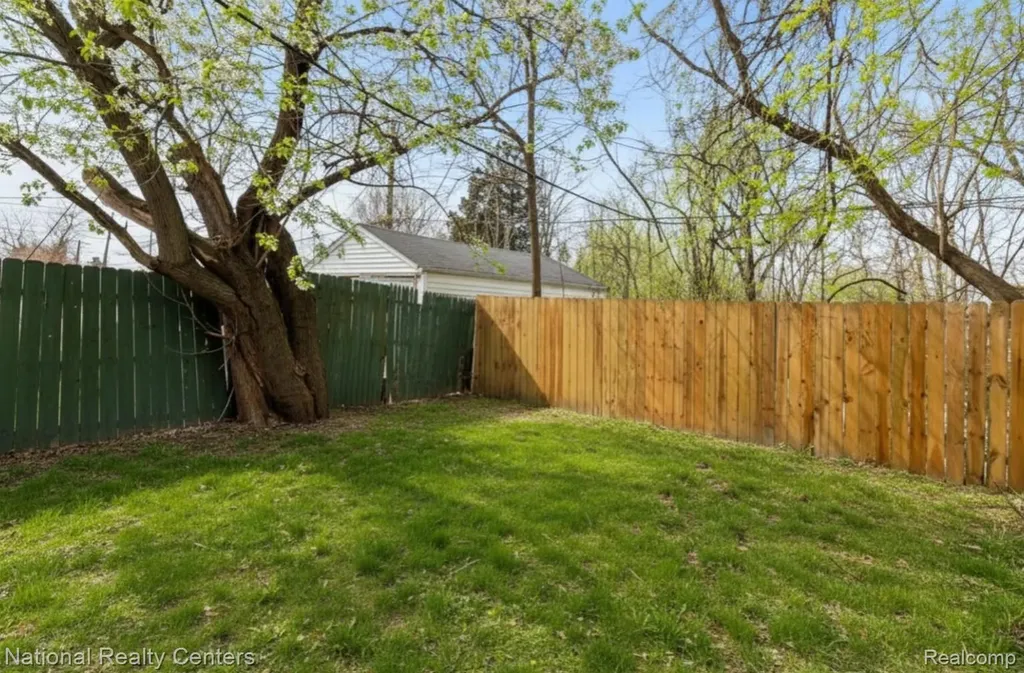 13525 Evergreen Road Detroit City MI 48223