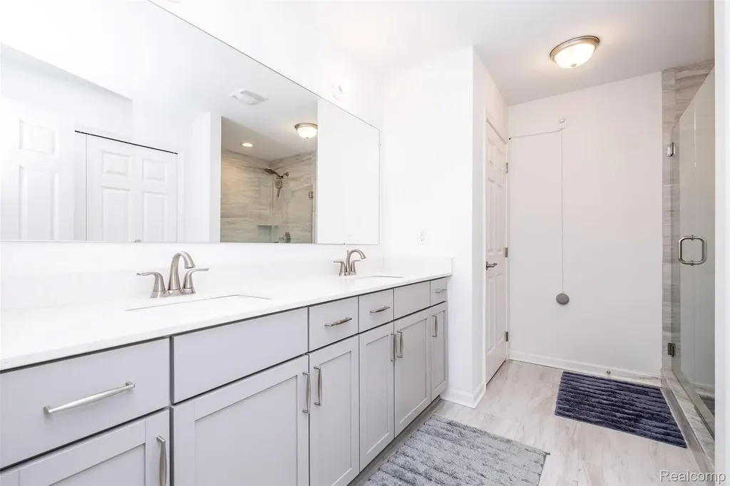 20809 Gidran Drive Lyon Charter Township MI 48178