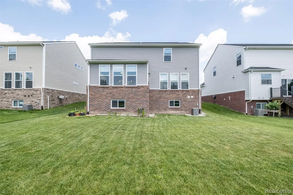 20809 Gidran Drive Lyon Charter Township MI 48178