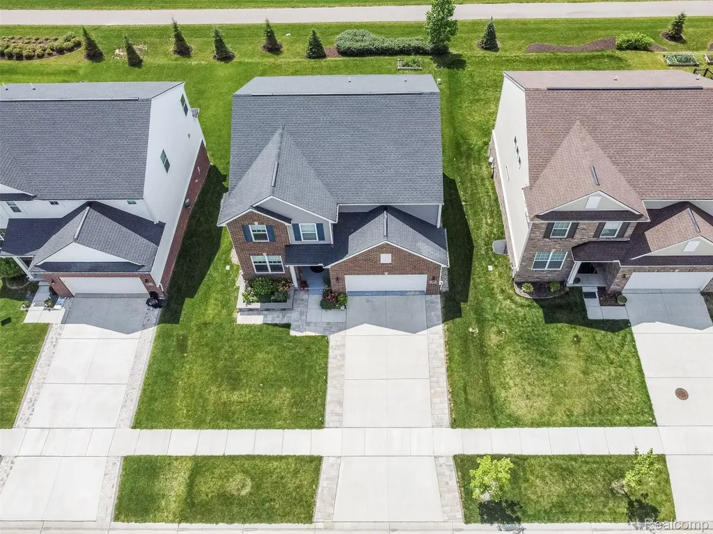 20809 Gidran Drive Lyon Charter Township MI 48178
