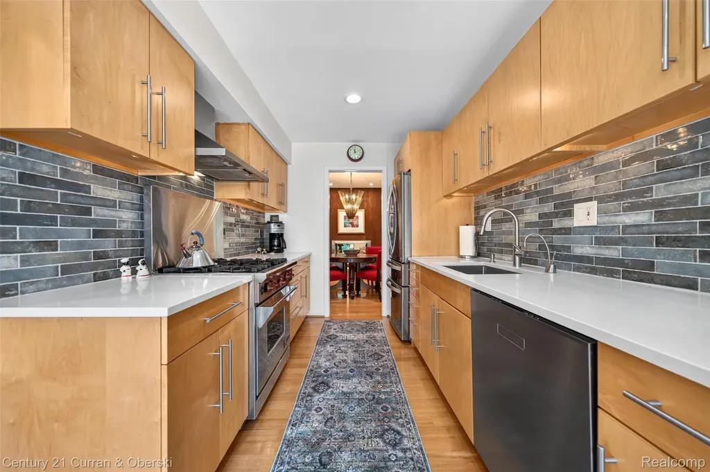 1148 Hillpointe Circle Bloomfield Charter Township MI 48304