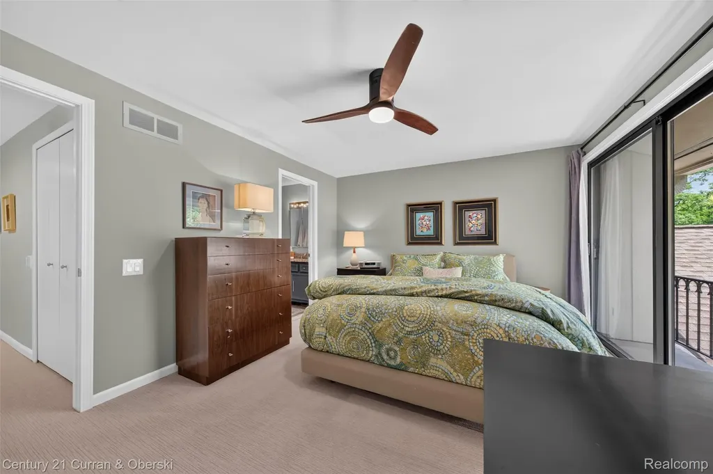 1148 Hillpointe Circle Bloomfield Charter Township MI 48304