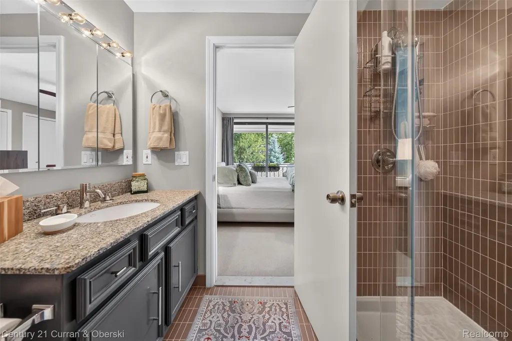 1148 Hillpointe Circle Bloomfield Charter Township MI 48304