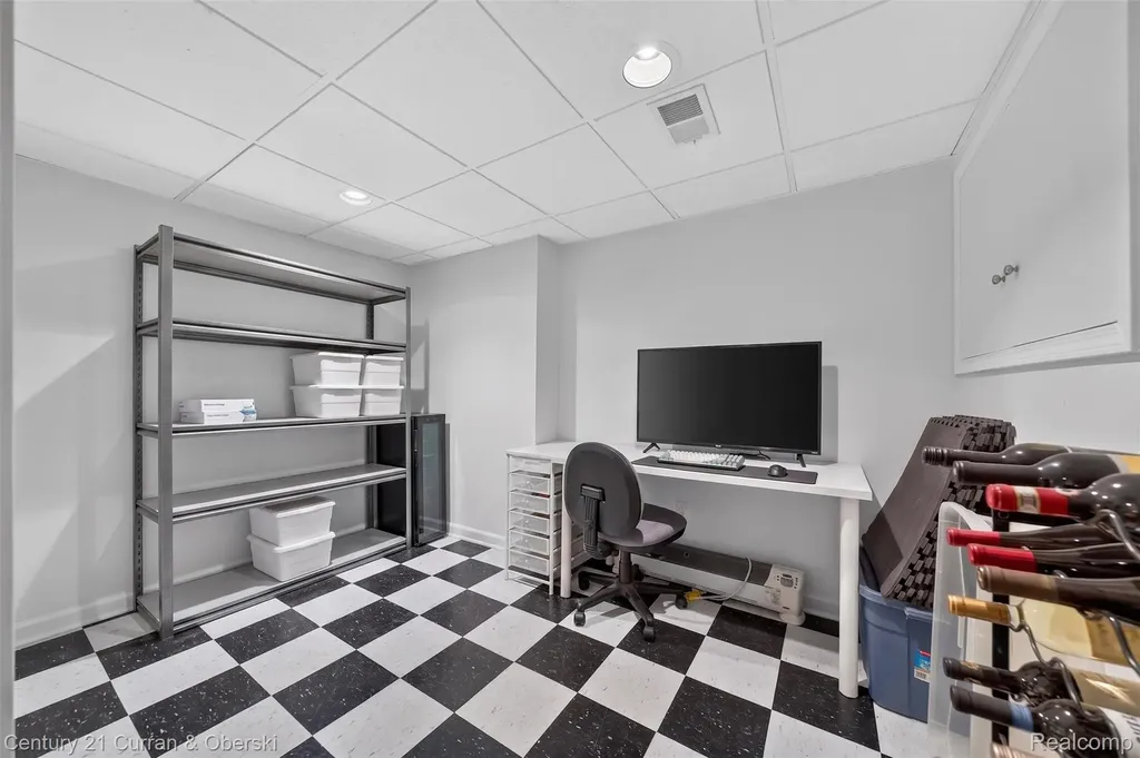 1148 Hillpointe Circle Bloomfield Charter Township MI 48304