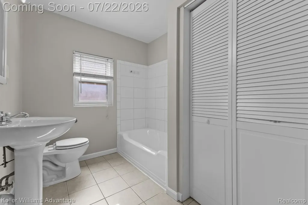 307 E Chesterfield Street Ferndale City MI 48220