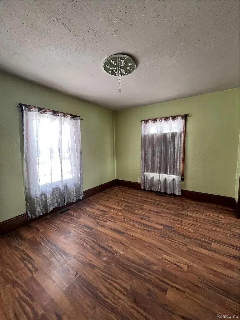 600 W Biddle Street Jackson City MI 49203