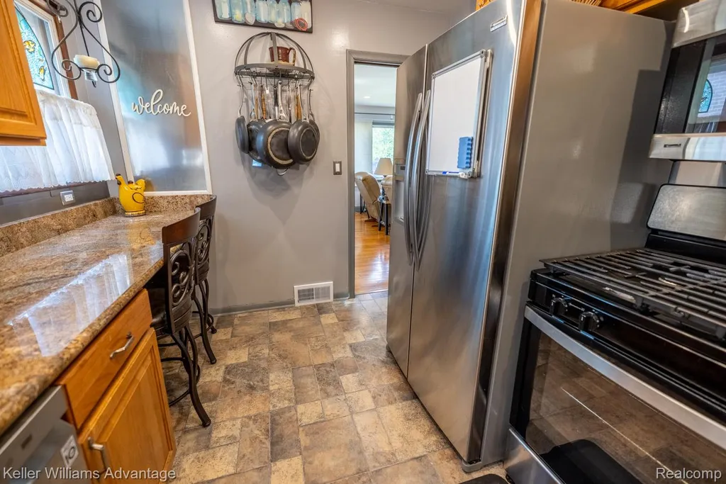 31731 Joy Road Westland City MI 48185
