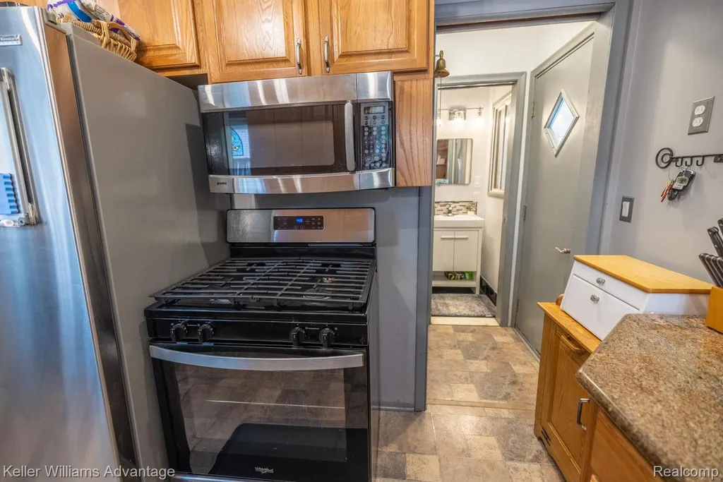 31731 Joy Road Westland City MI 48185
