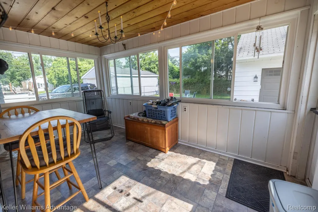 31731 Joy Road Westland City MI 48185