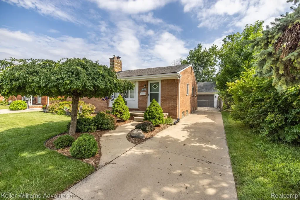 31731 Joy Road Westland City MI 48185