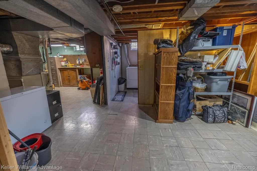 31731 Joy Road Westland City MI 48185