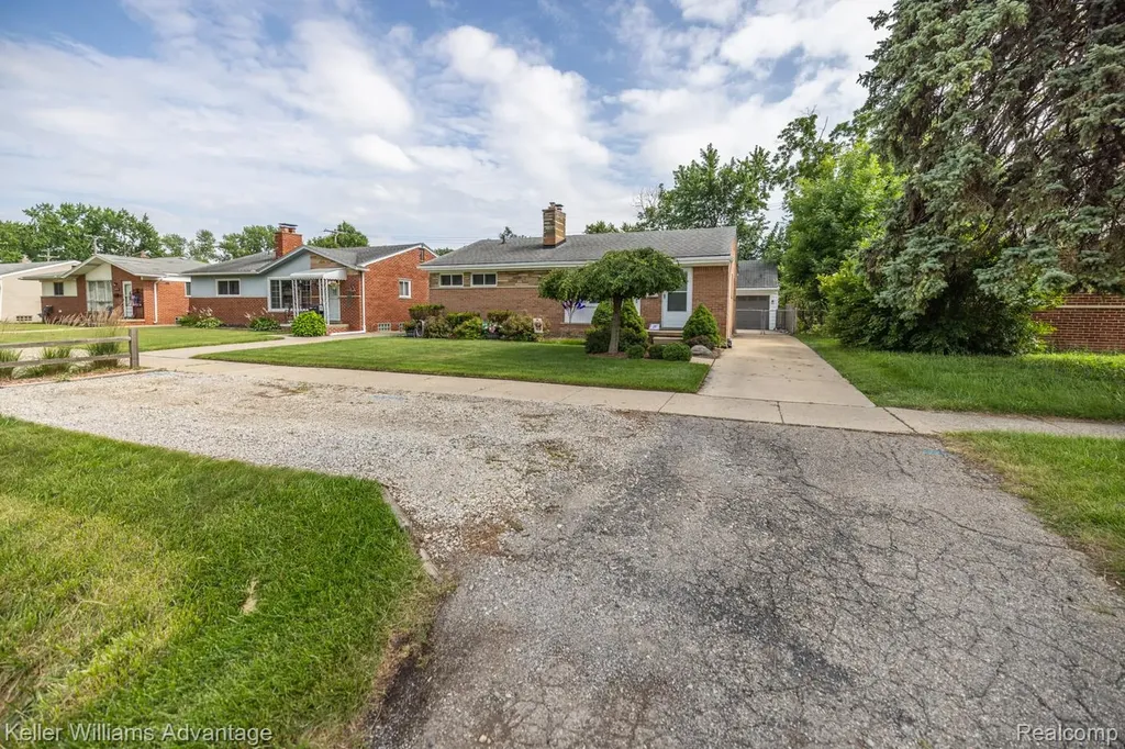 31731 Joy Road Westland City MI 48185