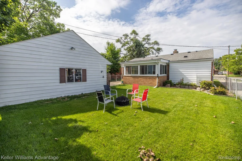 31731 Joy Road Westland City MI 48185