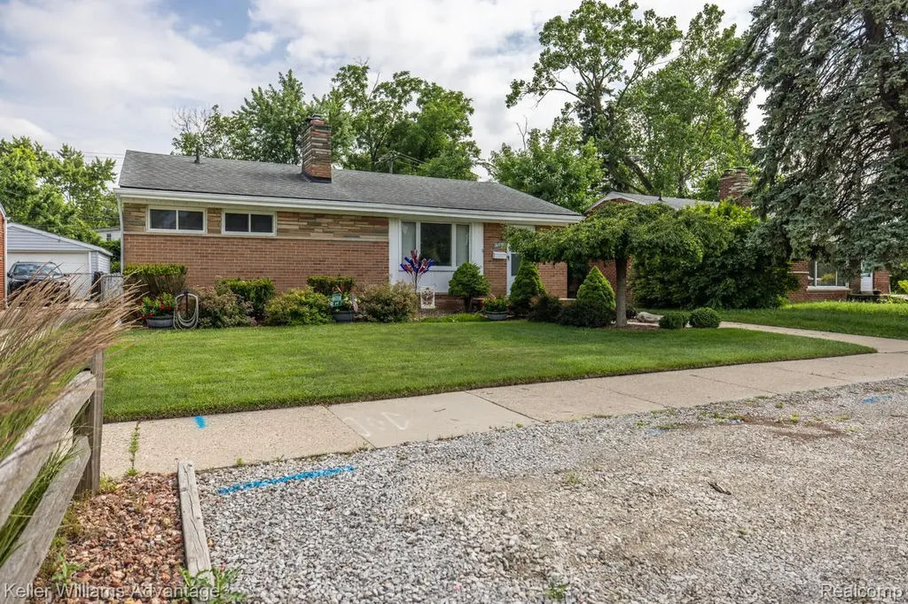 31731 Joy Road Westland City MI 48185