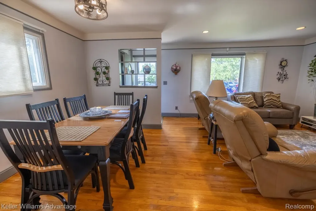31731 Joy Road Westland City MI 48185
