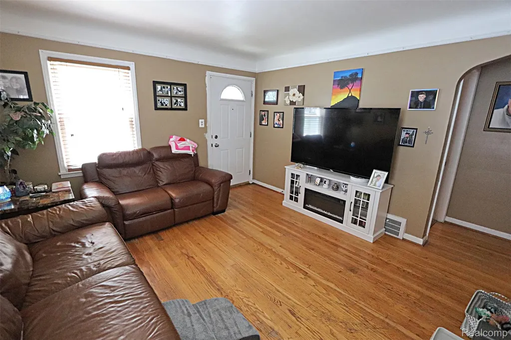 3321 Campbell Street Dearborn City MI 48124