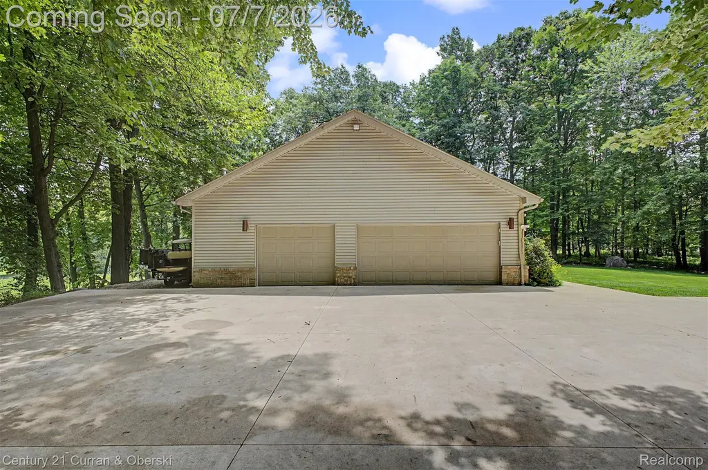 11349 Philway St Court Brighton Township MI 48114