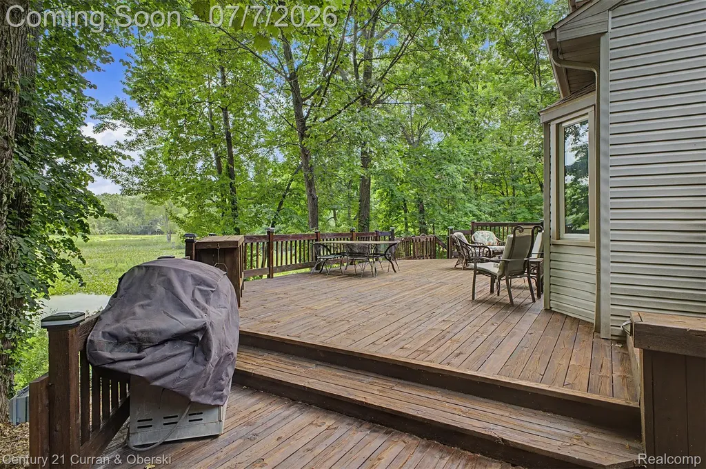 11349 Philway St Court Brighton Township MI 48114