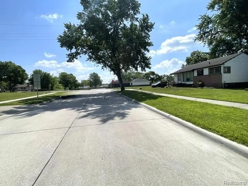 31415 Glen Street Westland City MI 48186