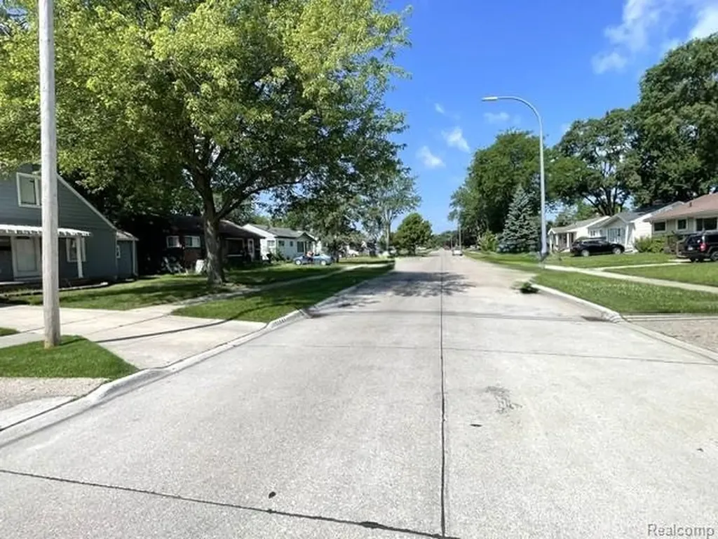 31415 Glen Street Westland City MI 48186