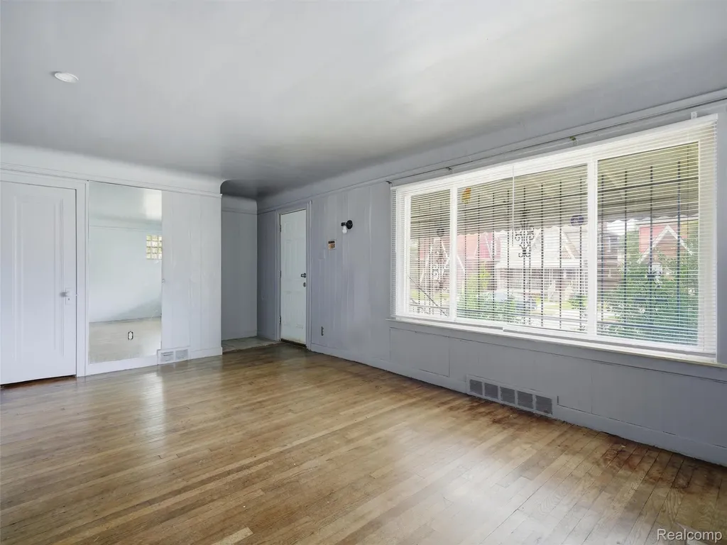15094 Sorrento Street Detroit City MI 48227