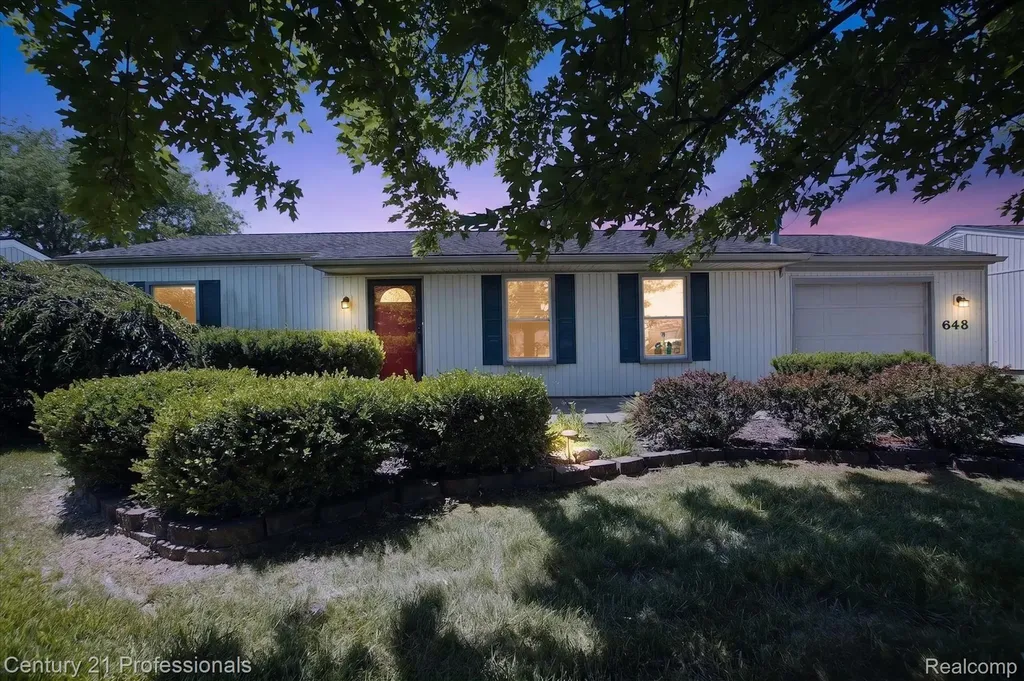 648 Newport Road Frenchtown Township MI 48117